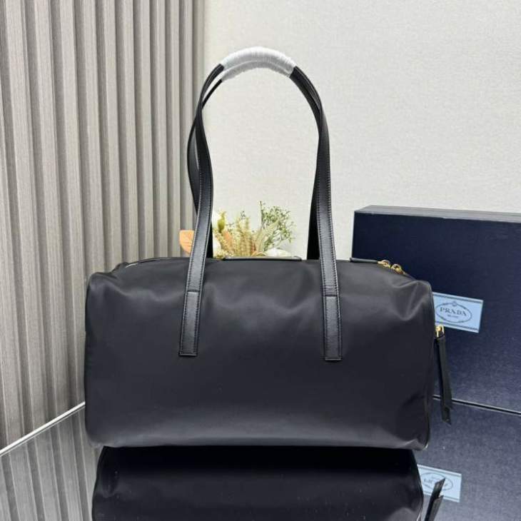 Picture of Prada Handbags _SKUfw188666726fw